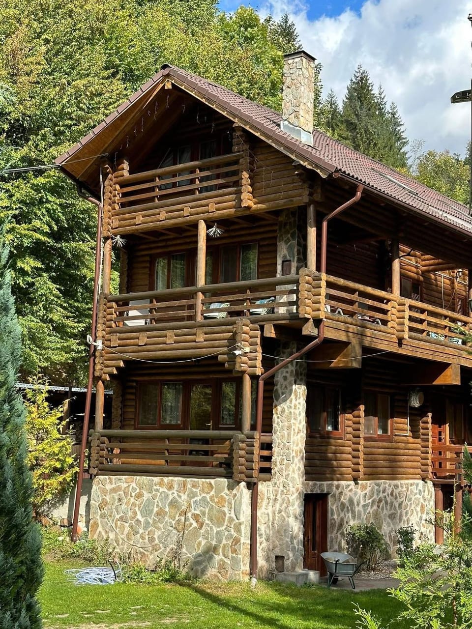 Cabana Bradul Nature lodge in Romania