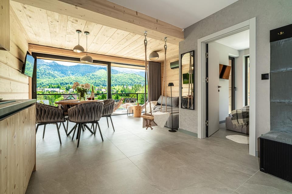 Apartamenty Premium VIEW JACUZZI & SAUNA Apartment hotel in Zakopane