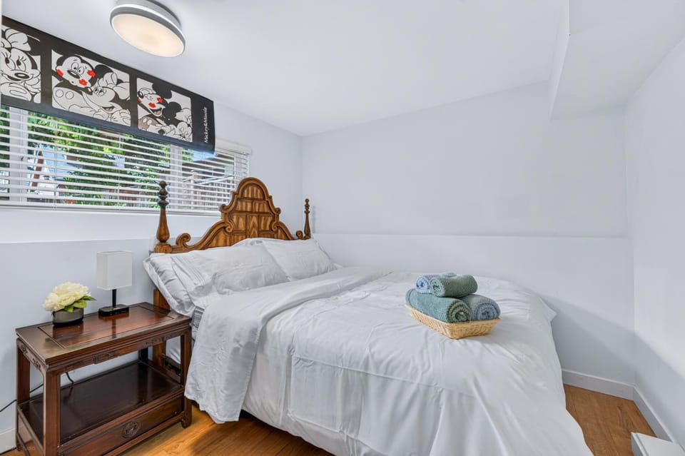 Bed, Bedroom