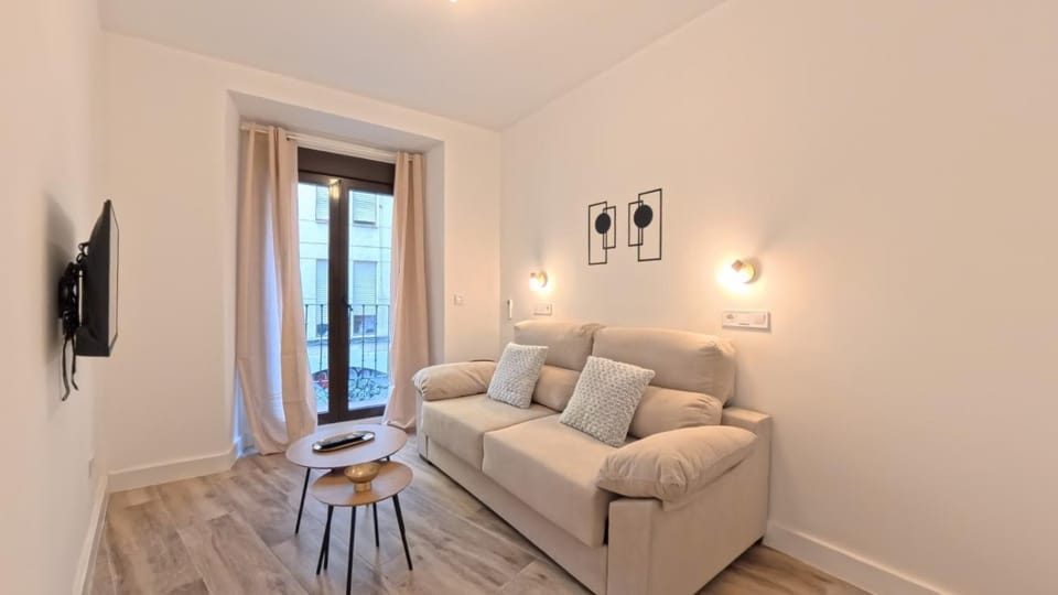 Apartamento lujoso y moderno en Malasaña, para 2 Apartment in Centro