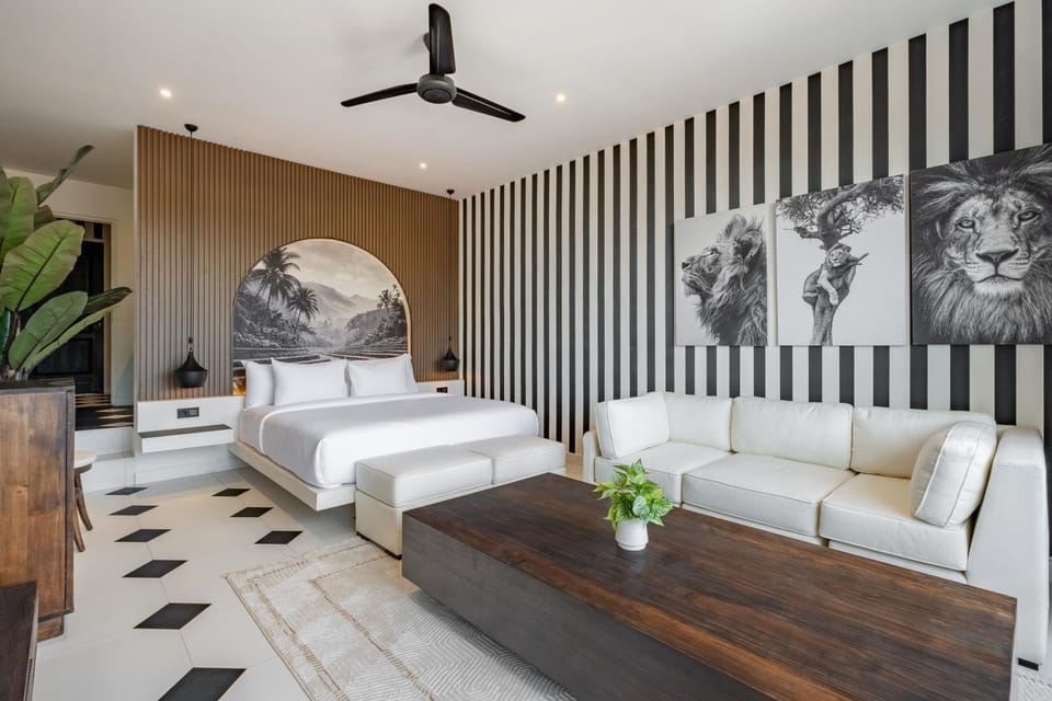 Photo of the whole room, Bedroom