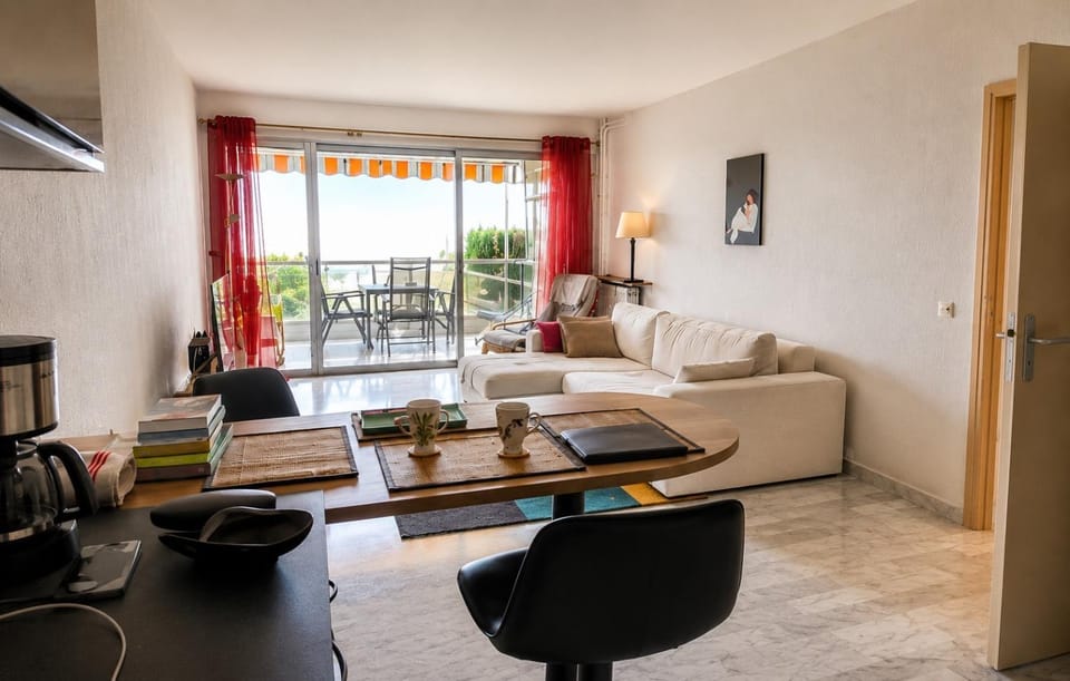Tanit Le Sidon Grand 2 pièces Apartment in Antibes