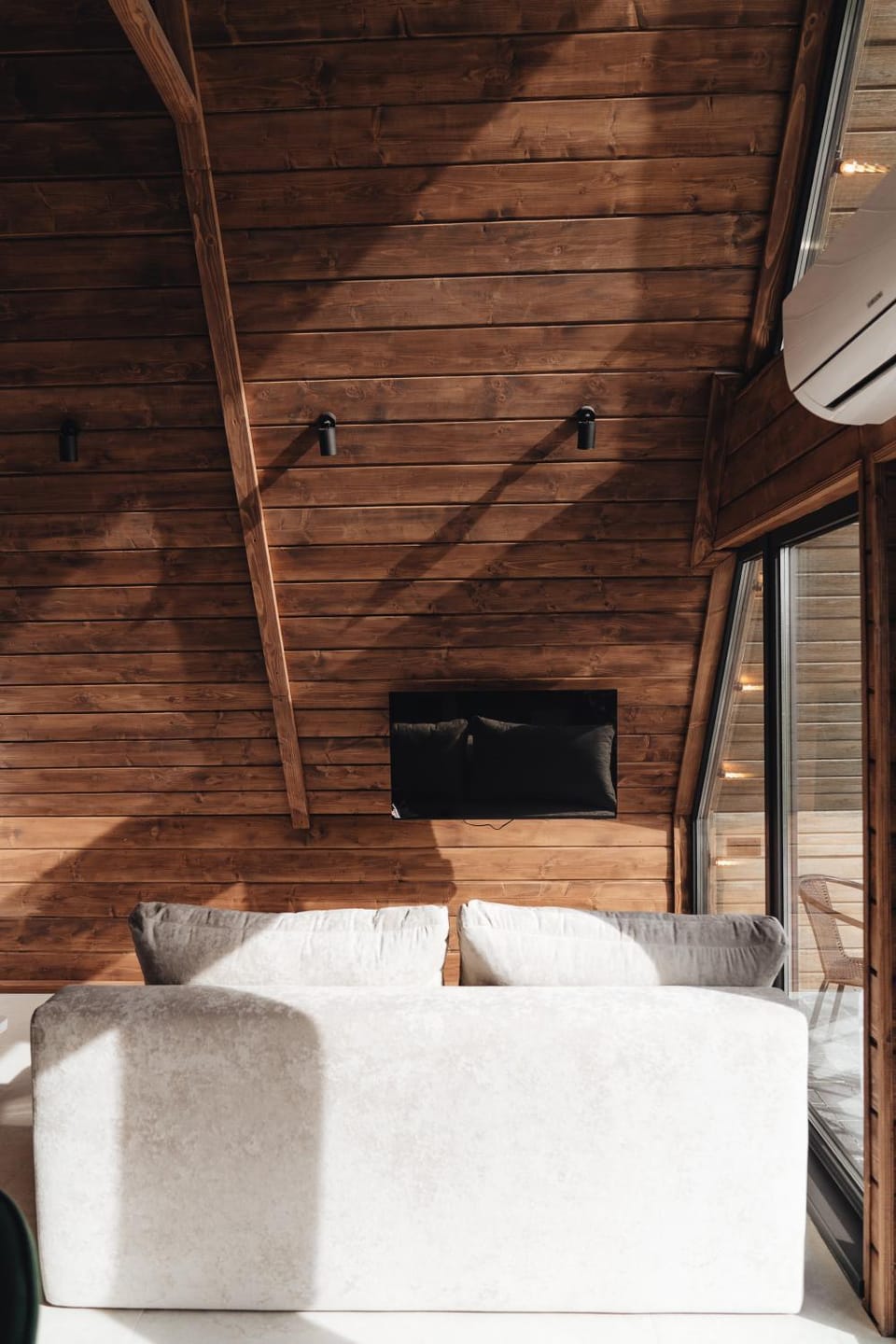 Living room, Photo of the whole room