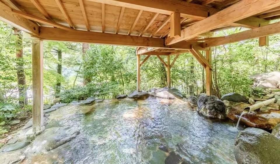 Hot Spring Bath, Hot Tub