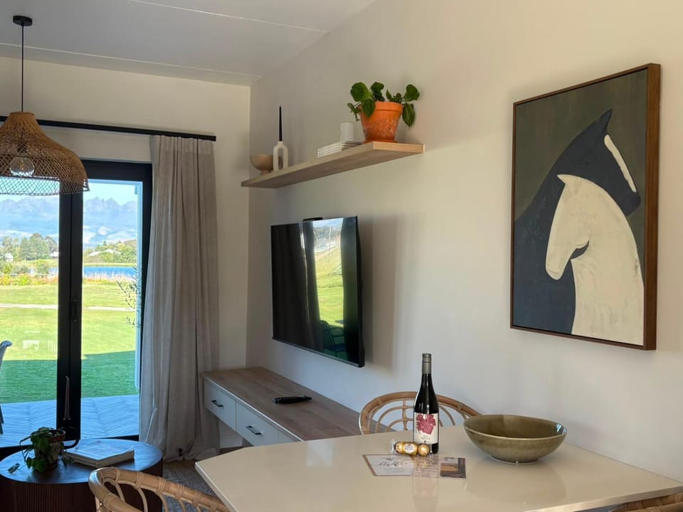 Stables on Kloof - Chestnut Cottage Apartment in Stellenbosch