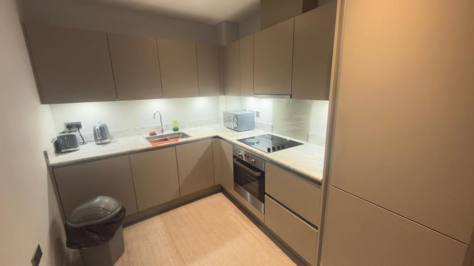 2 Bedroom - Rubix Apartment in Southall