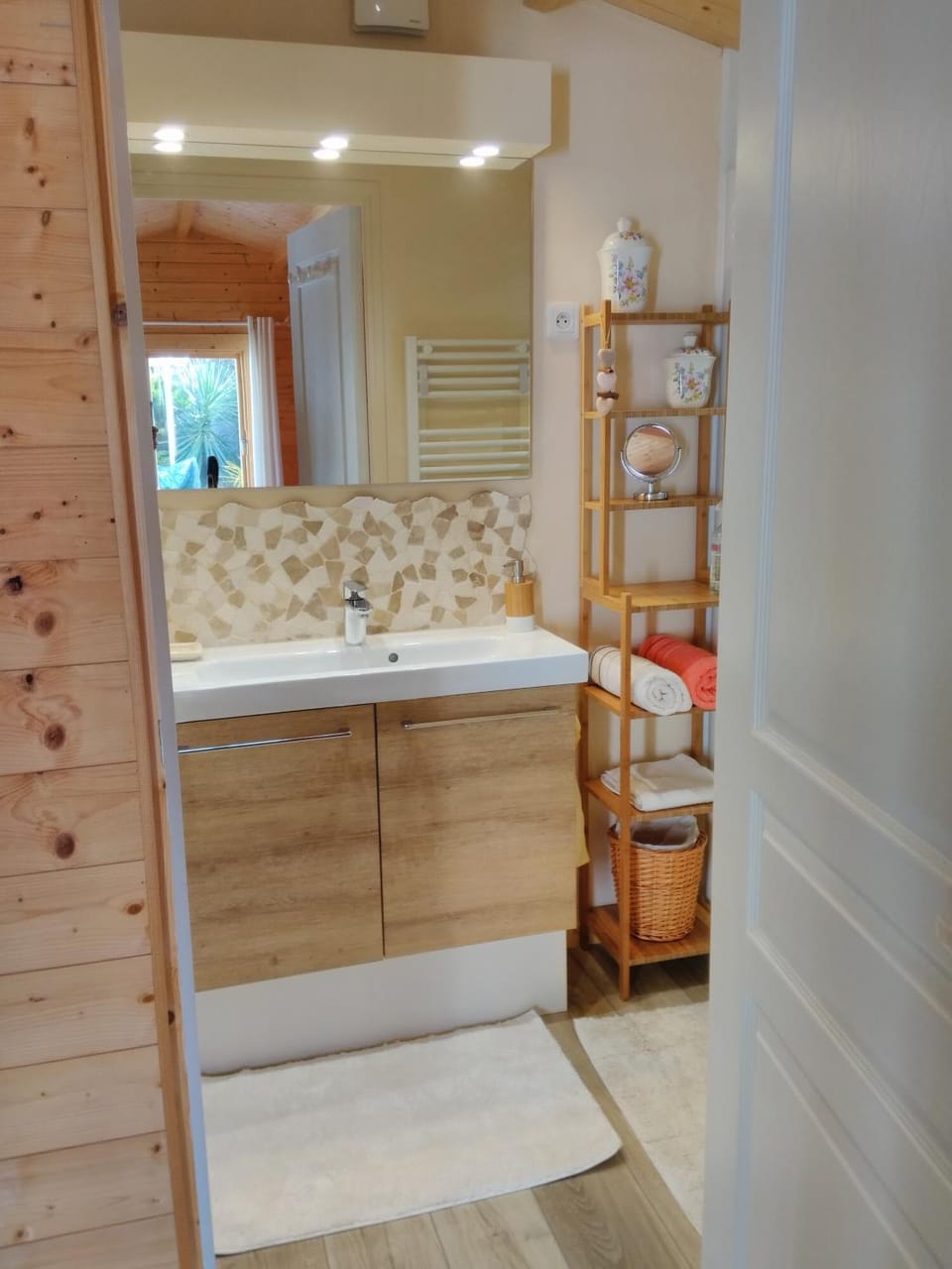 Le Chalet Bed and Breakfast in Normandy