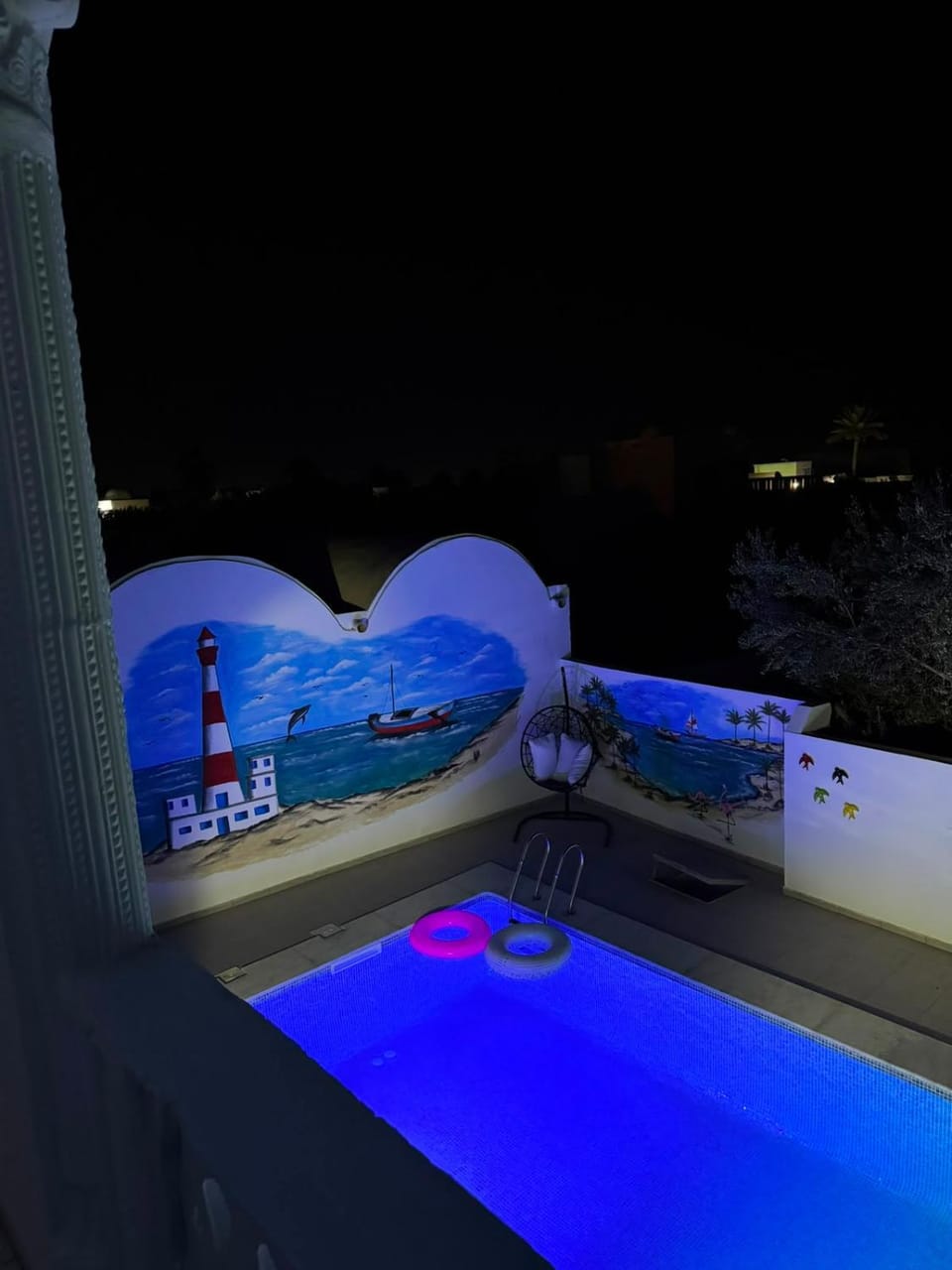 Swimming pool