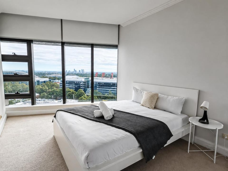 Olympic Park Retreat Walk to Stadiums & DFO Parking Apartment in Sydney