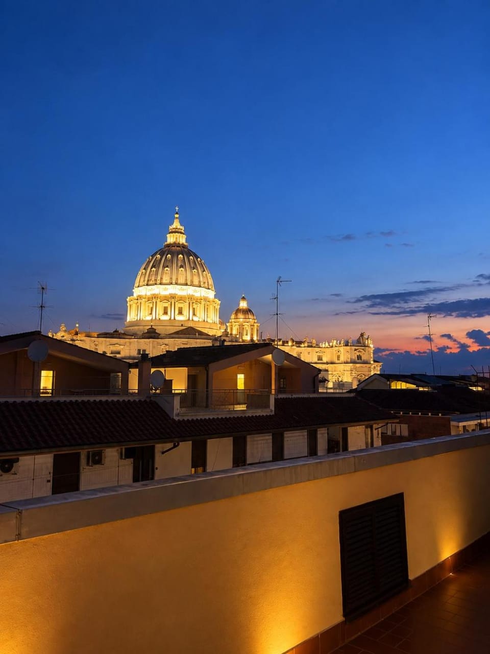 Night, Balcony/Terrace, Landmark view