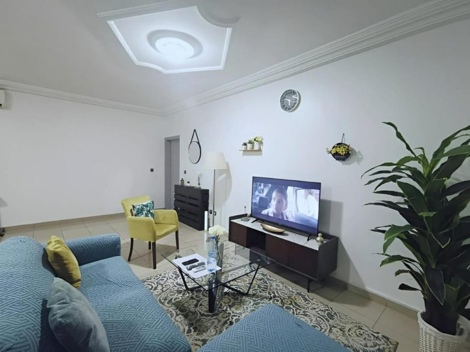 Communal lounge/ TV room, TV and multimedia, Living room, Evening entertainment
