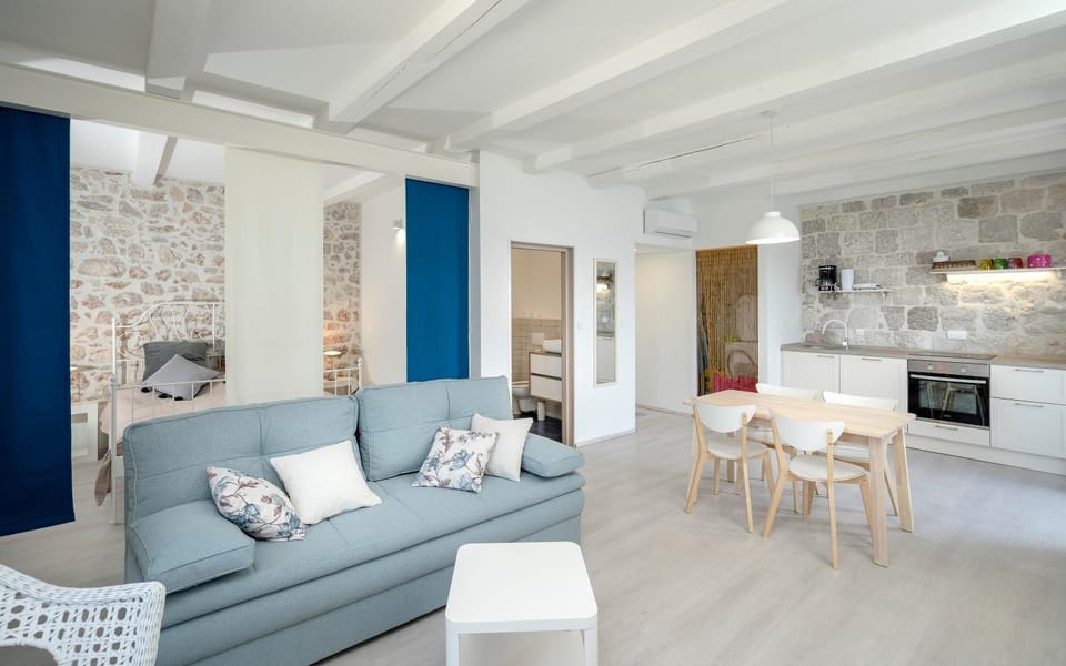 Kitchen or kitchenette, Living room, Dining area
