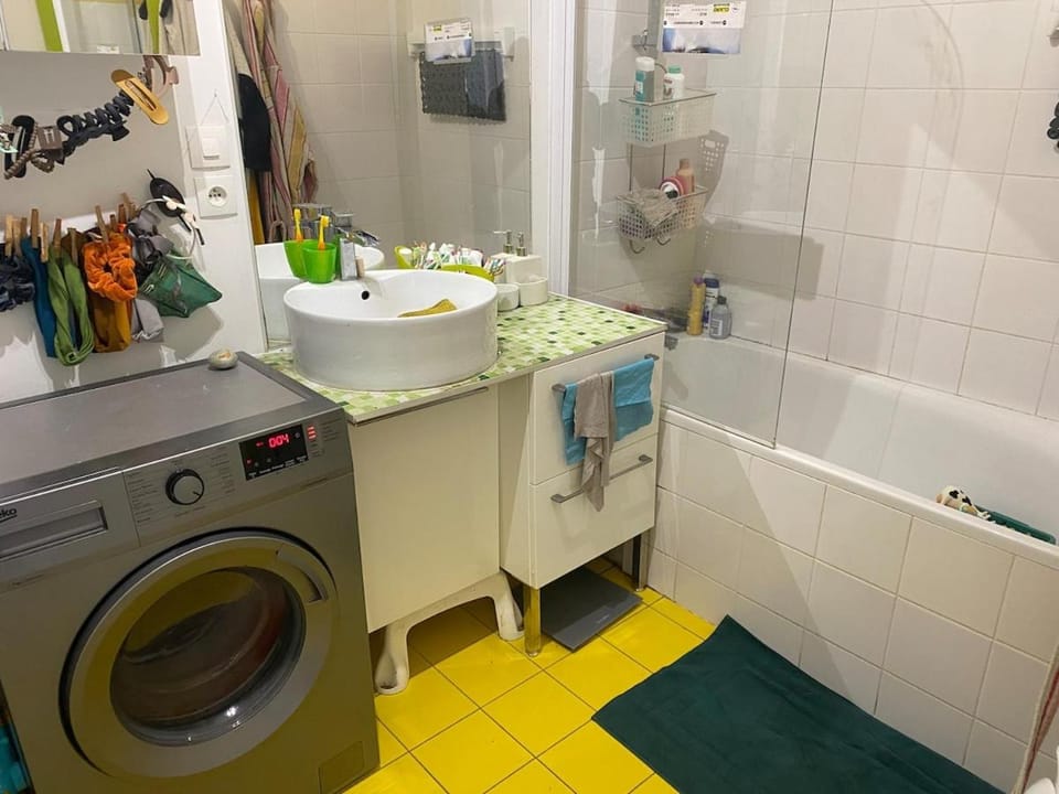 Shower, Bath, washing machine