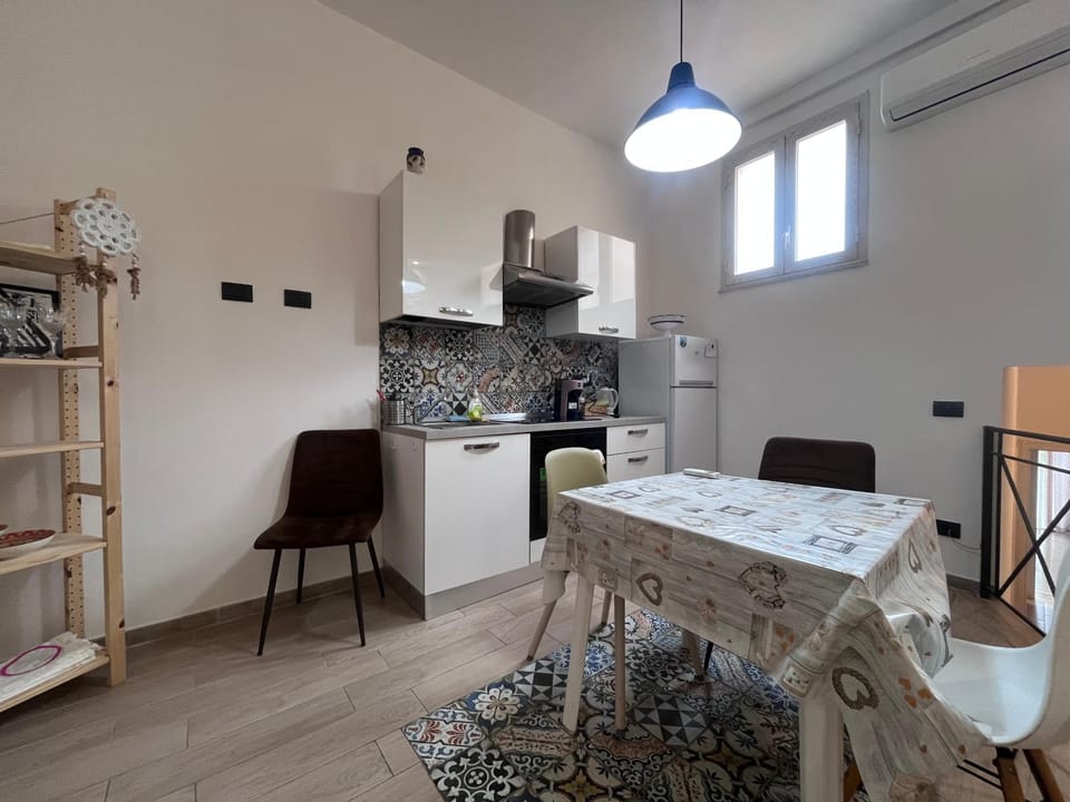 Kitchen or kitchenette, kitchen