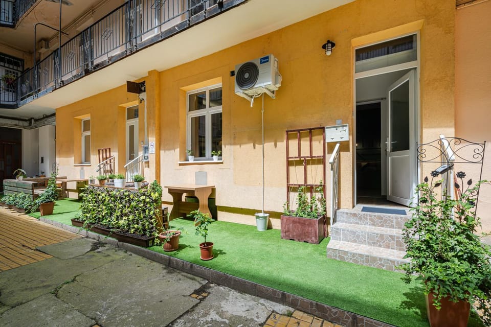 Tiny Cottage - Cozy, New, AC Apartment in Budapest