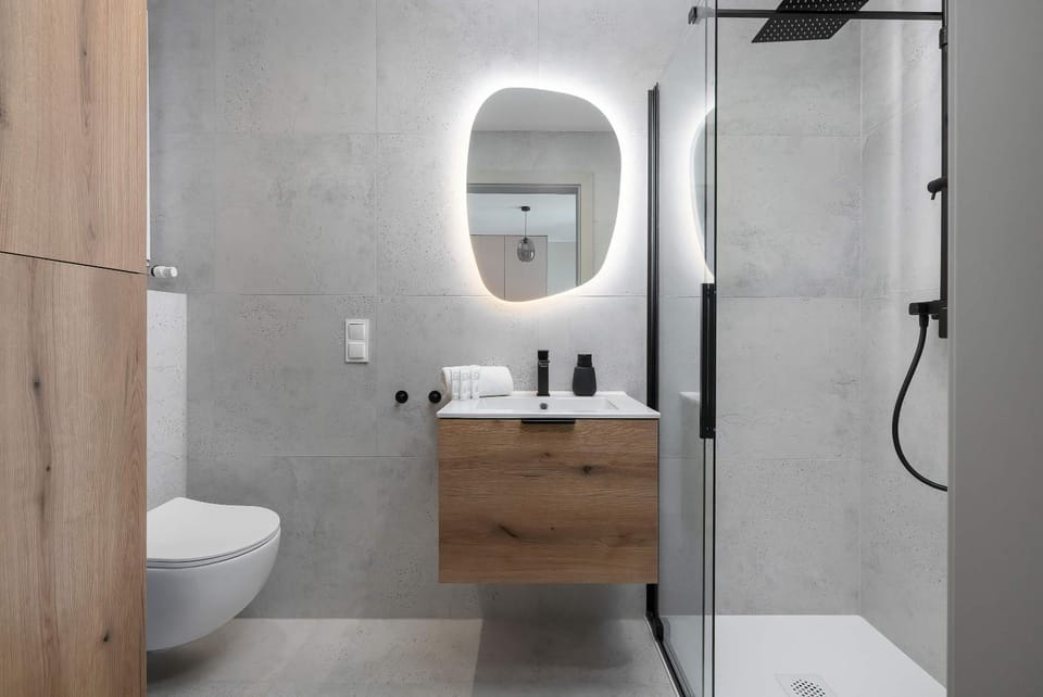 Shower, Toilet, Bathroom