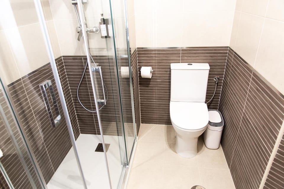 Shower, Bathroom