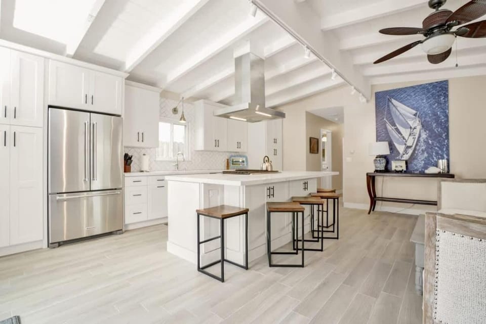 114 - 42nd St A - Remodeled Beauty Steps To The Sand home House in Balboa Peninsula