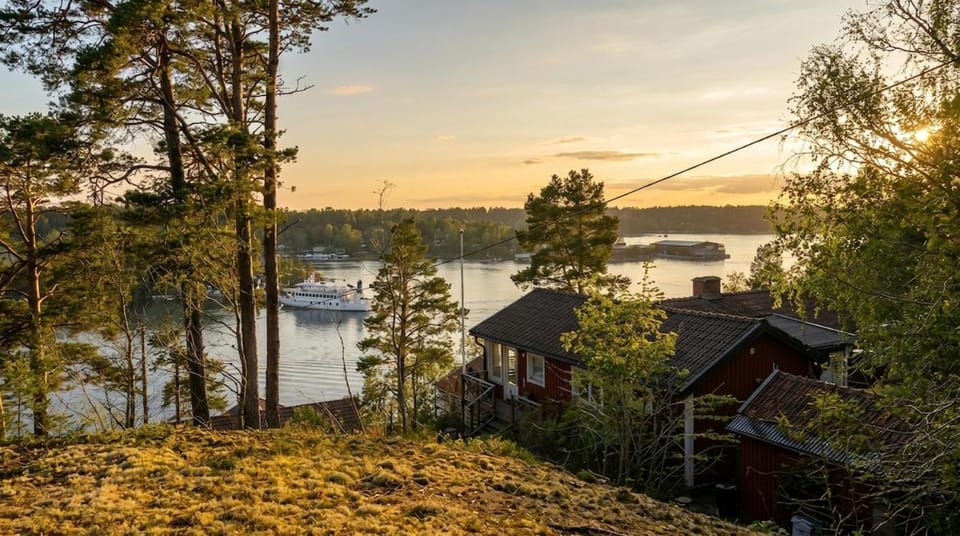 Archipelago house with its own dock near Stockholm Villa in Stockholm County