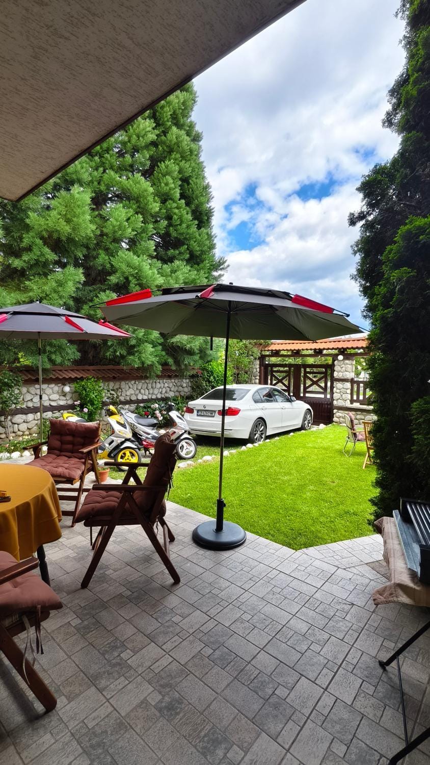 Patio, Garden, Parking