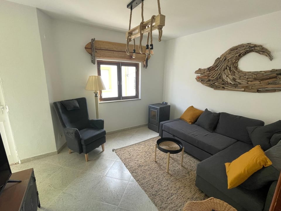 Communal lounge/ TV room, TV and multimedia, Living room, Seating area