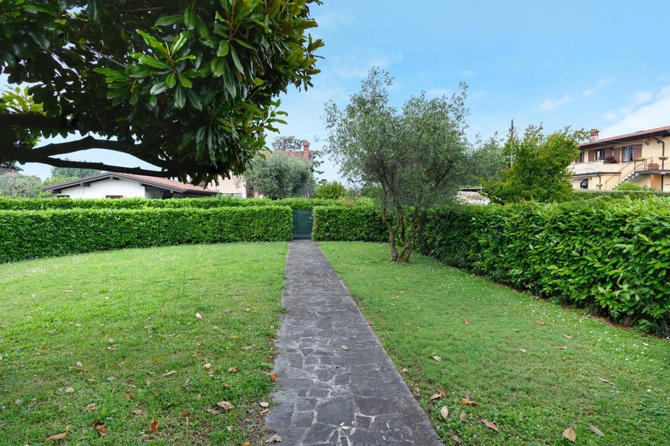 Property building, Day, Garden, Garden view, Garden view