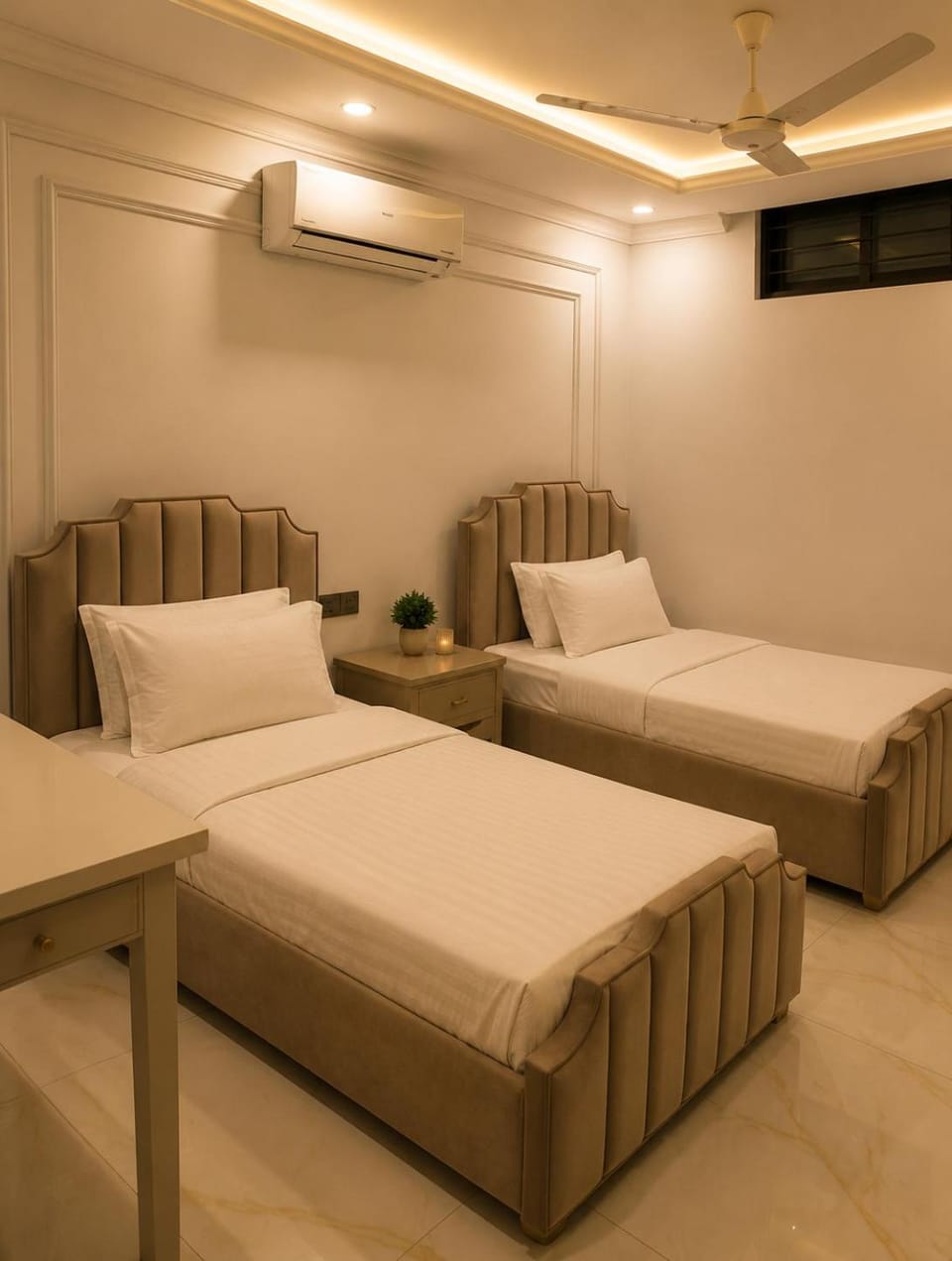 Bed, TV and multimedia, Photo of the whole room, Bedroom, air conditioner