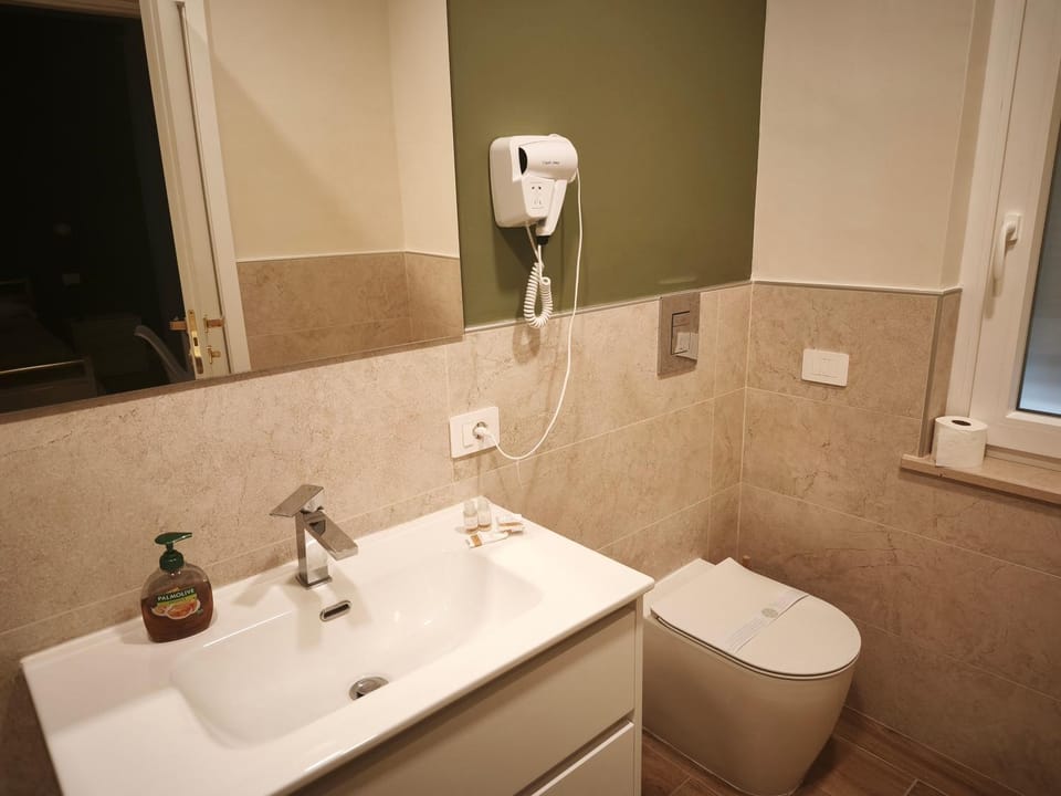 Toilet, Bathroom