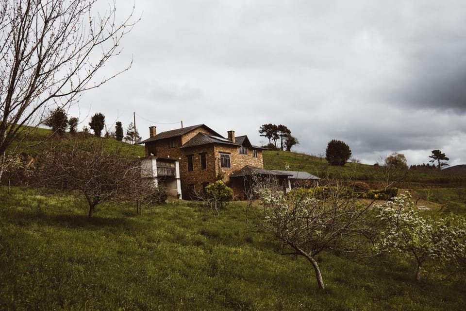 Casa de lujo en el valle a 20 minutos de Playa de las Catedrales House in Asturias
