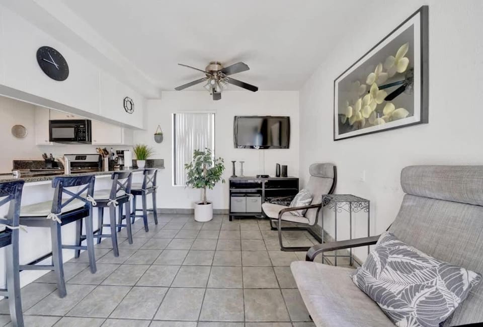 303 - 35th St A - Value 3bdr, 3 blocks to the Beach home House in Balboa Peninsula