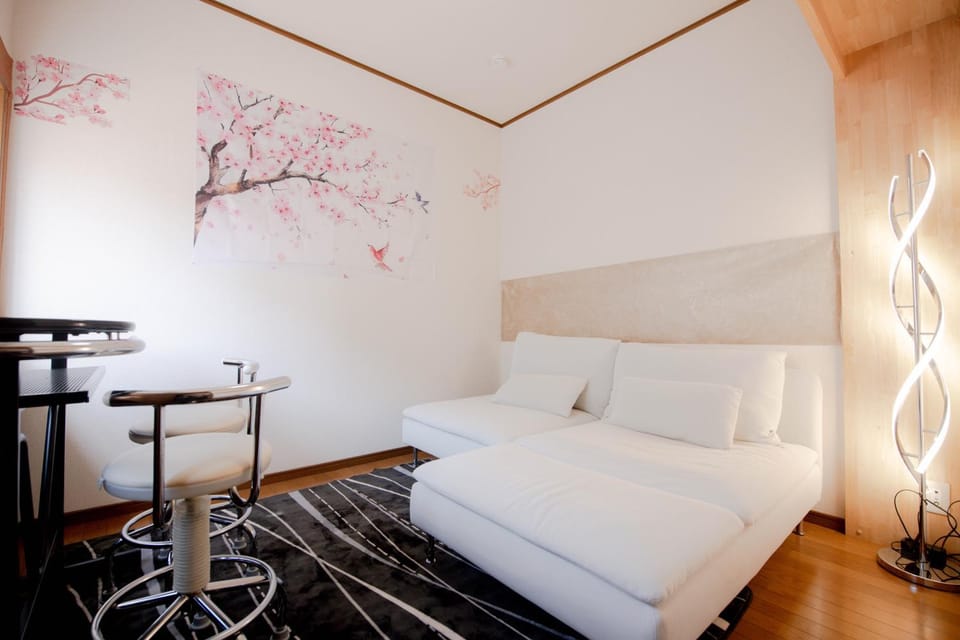 Ponpon Railway House Bed and Breakfast in Kyoto