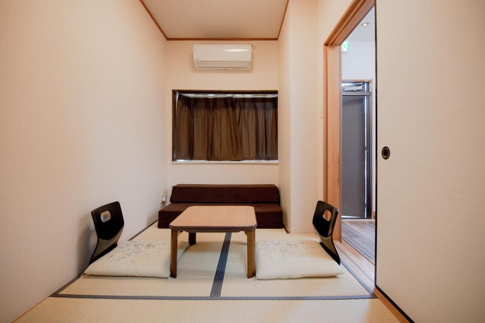Ponpon Railway House Bed and Breakfast in Kyoto