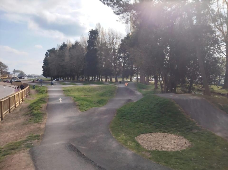 Neighbourhood, Street view