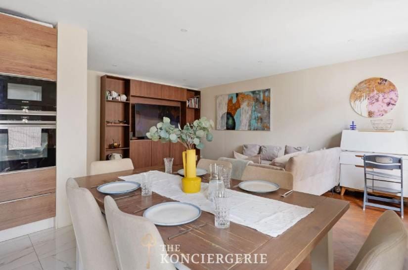 Residence d Exception - A proximite de La Defense Apartment in Courbevoie
