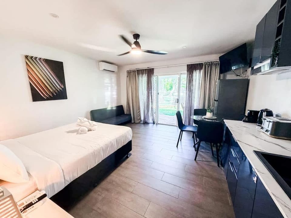 WhitsunStays - The Black Pearl Apartment in Mackay