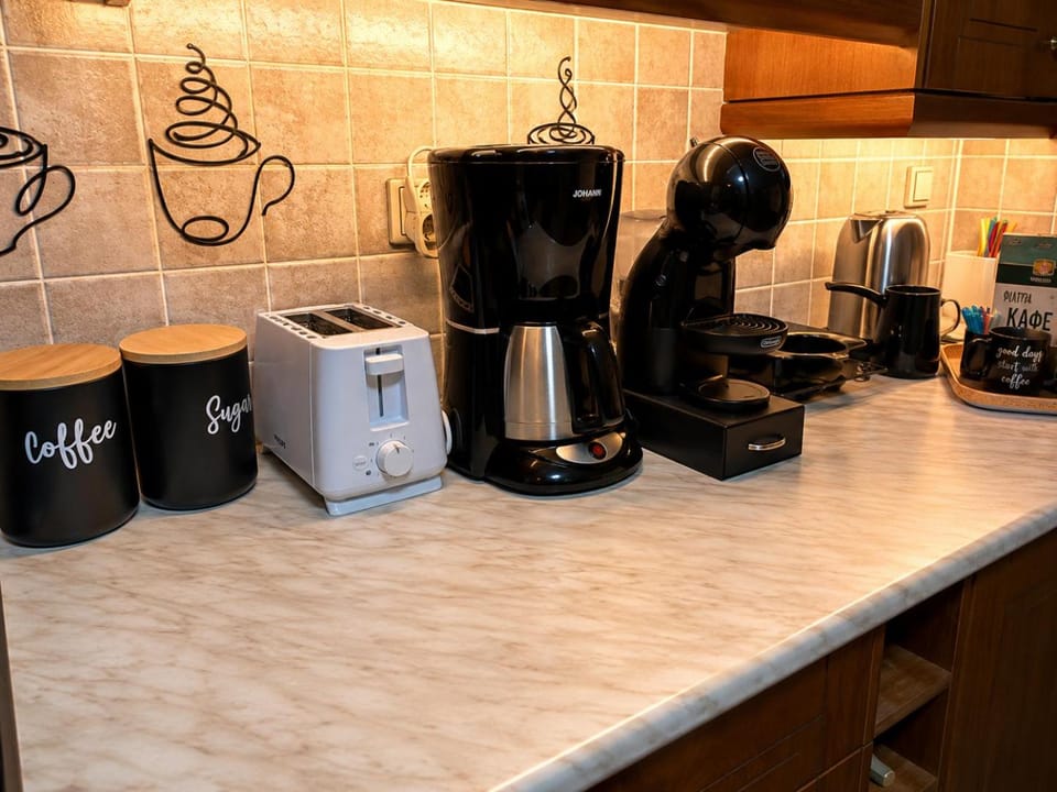 Breakfast, kitchen, kitchen