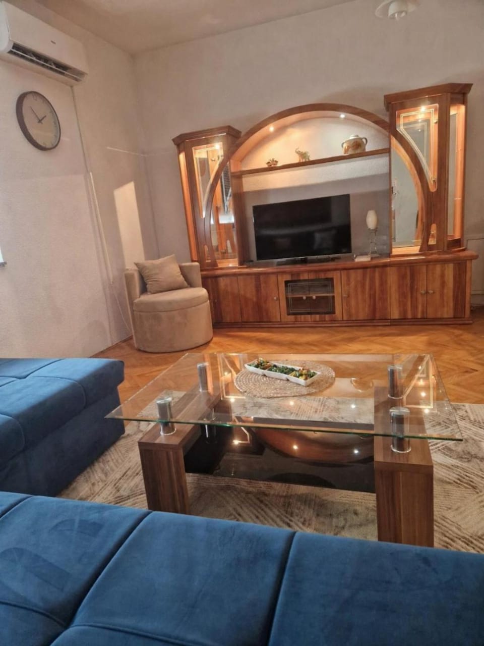 Communal lounge/ TV room, TV and multimedia, Living room