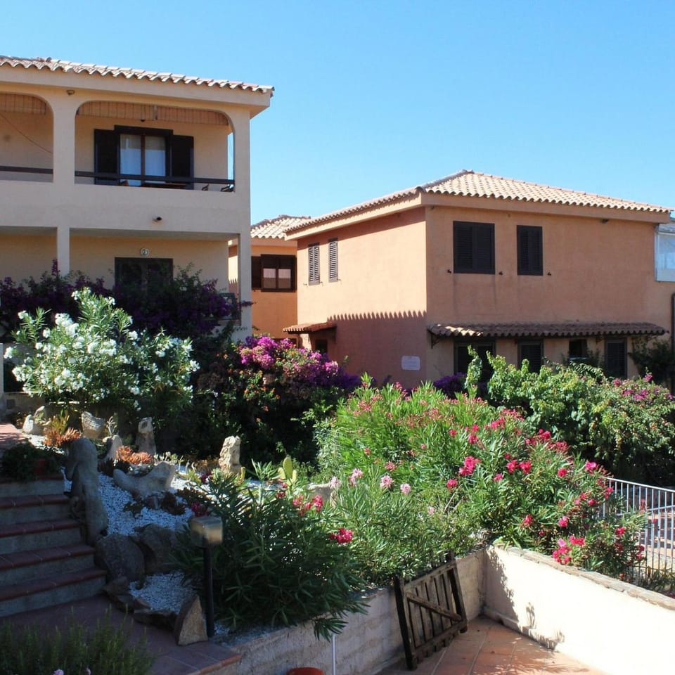 Property building, Garden view