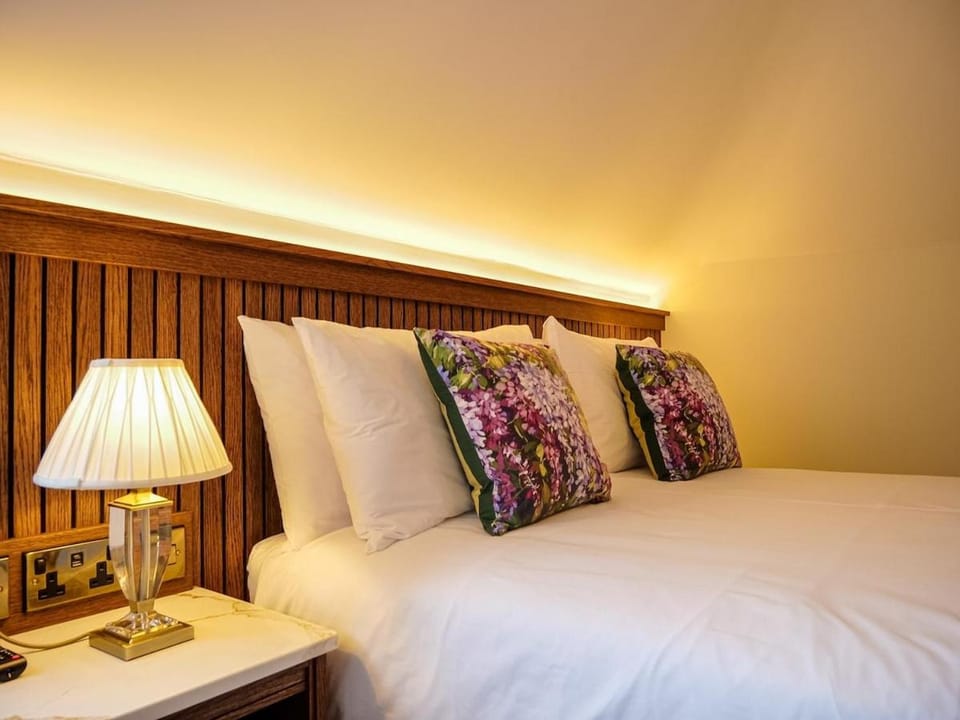 Experience Dingle at Main Street - Room 5 Bed and Breakfast in Dingle