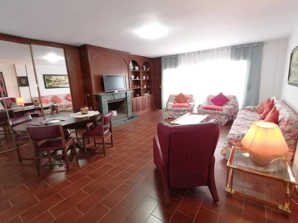 SEA-FRONT APARTMENT, TERRACE and ELEVATOR Apartment in Calafell