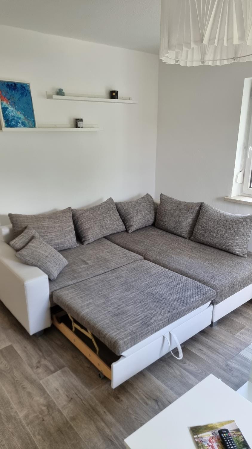 Bed, Living room