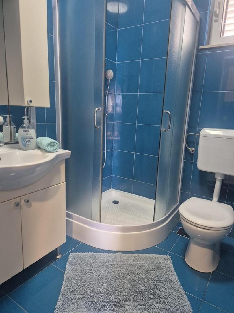 Toilet, Bathroom