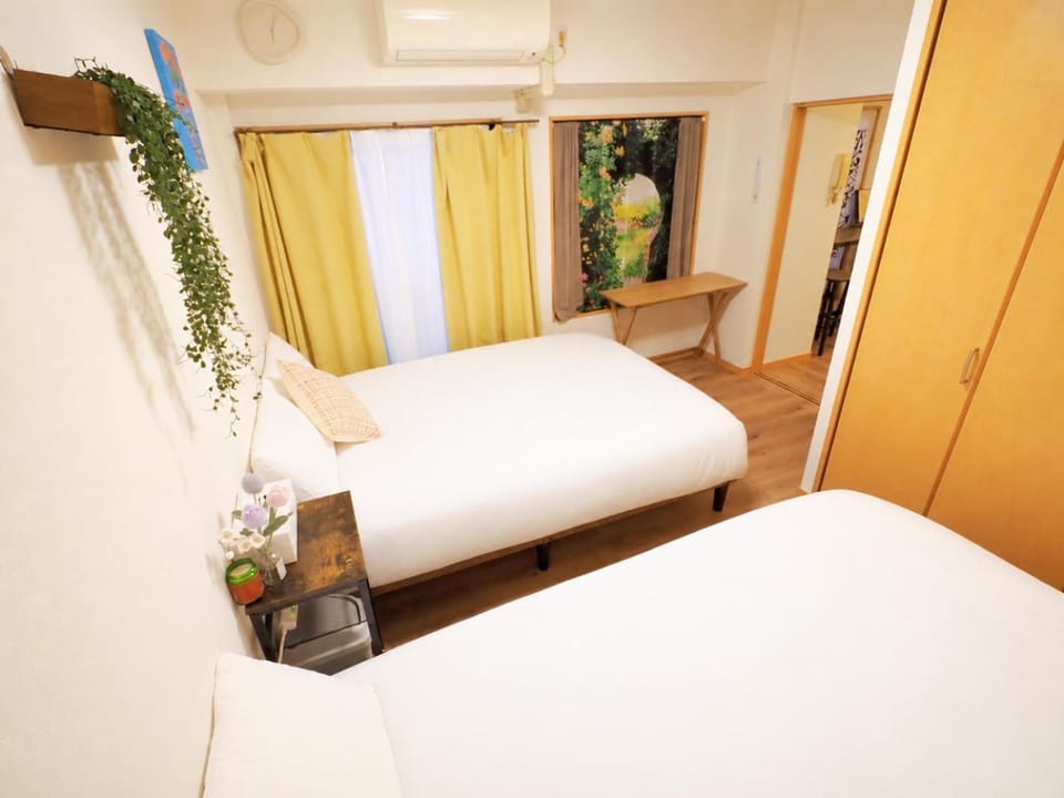 Bed, Photo of the whole room, Bedroom, air conditioner