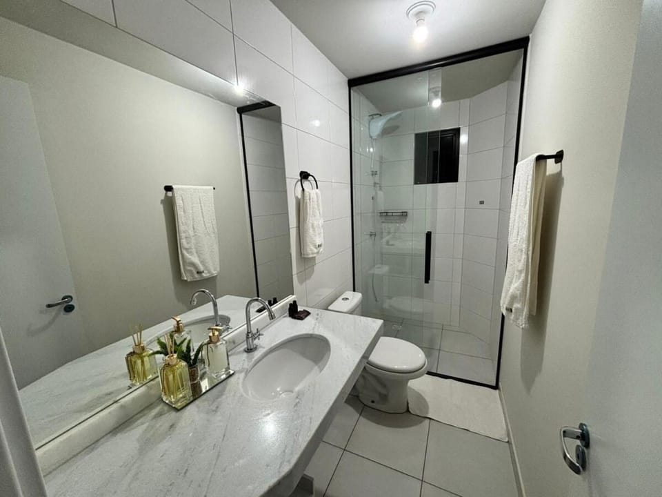 Shower, Bath, towels