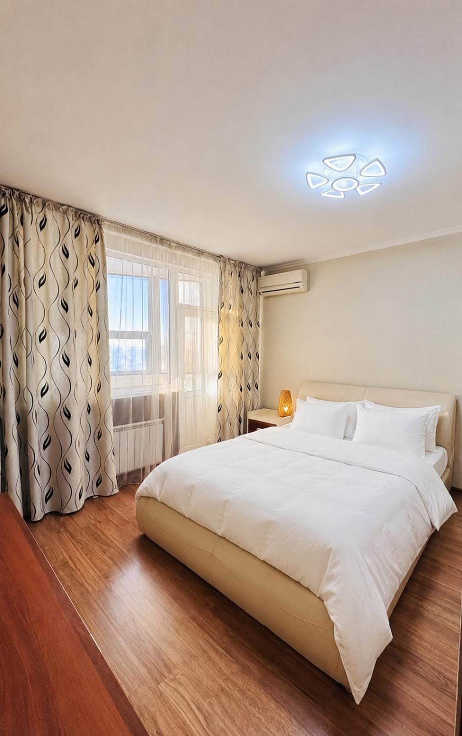Bedroom, bunk bed