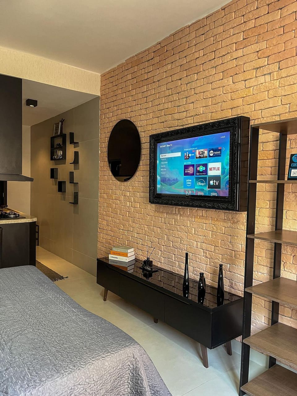 Photo of the whole room