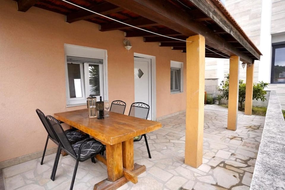 Patio, Day, Balcony/Terrace