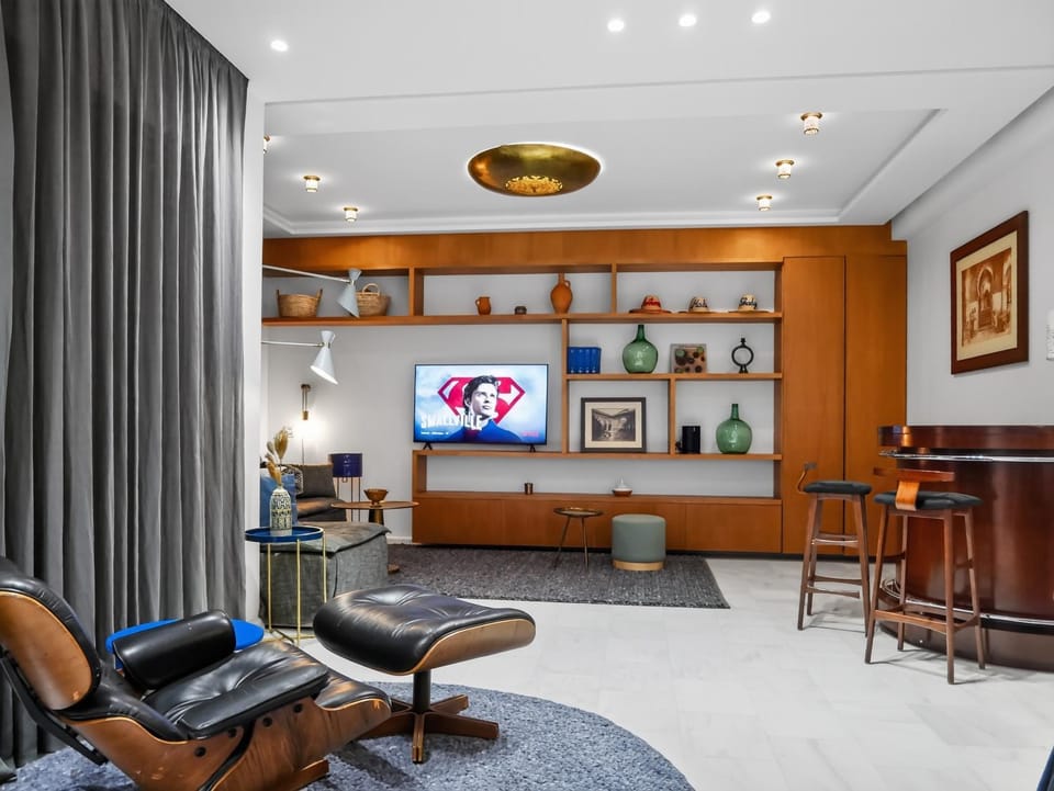 Communal lounge/ TV room, Living room, Lounge or bar