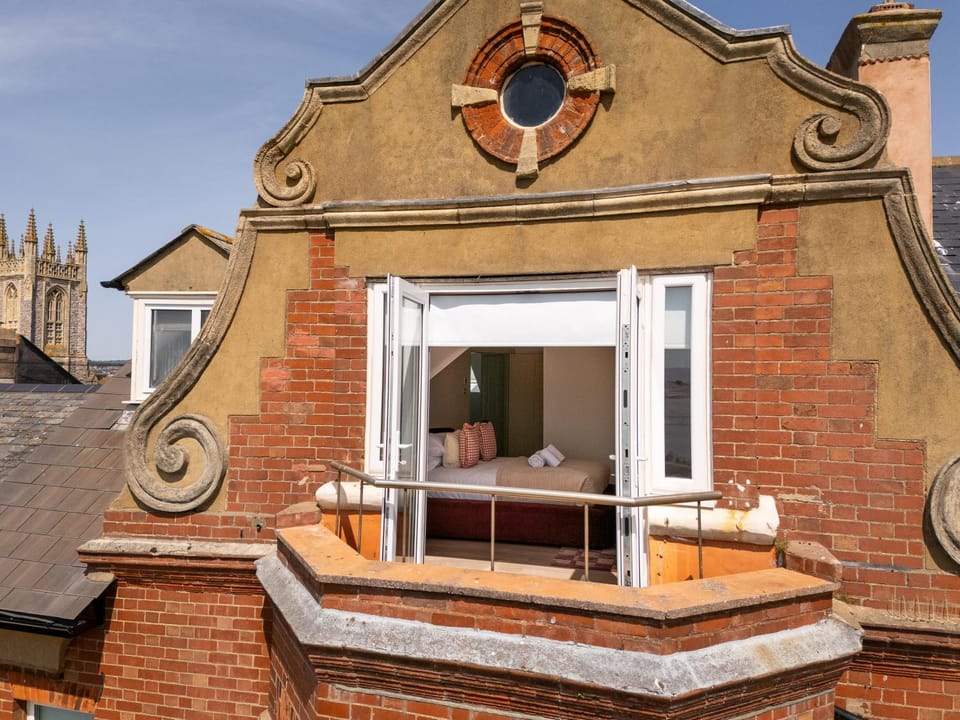 Luxury Coastal Penthouse Sleeps 8 Best Views Exmouth Apartment in Exmouth