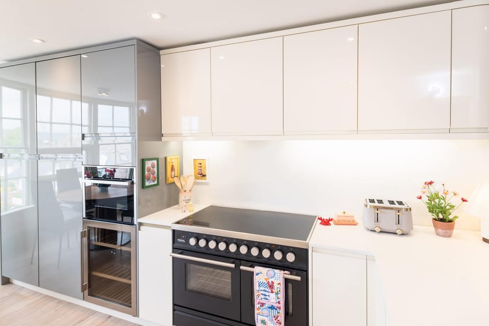 Luxury Coastal Penthouse Sleeps 8 Best Views Exmouth Apartment in Exmouth